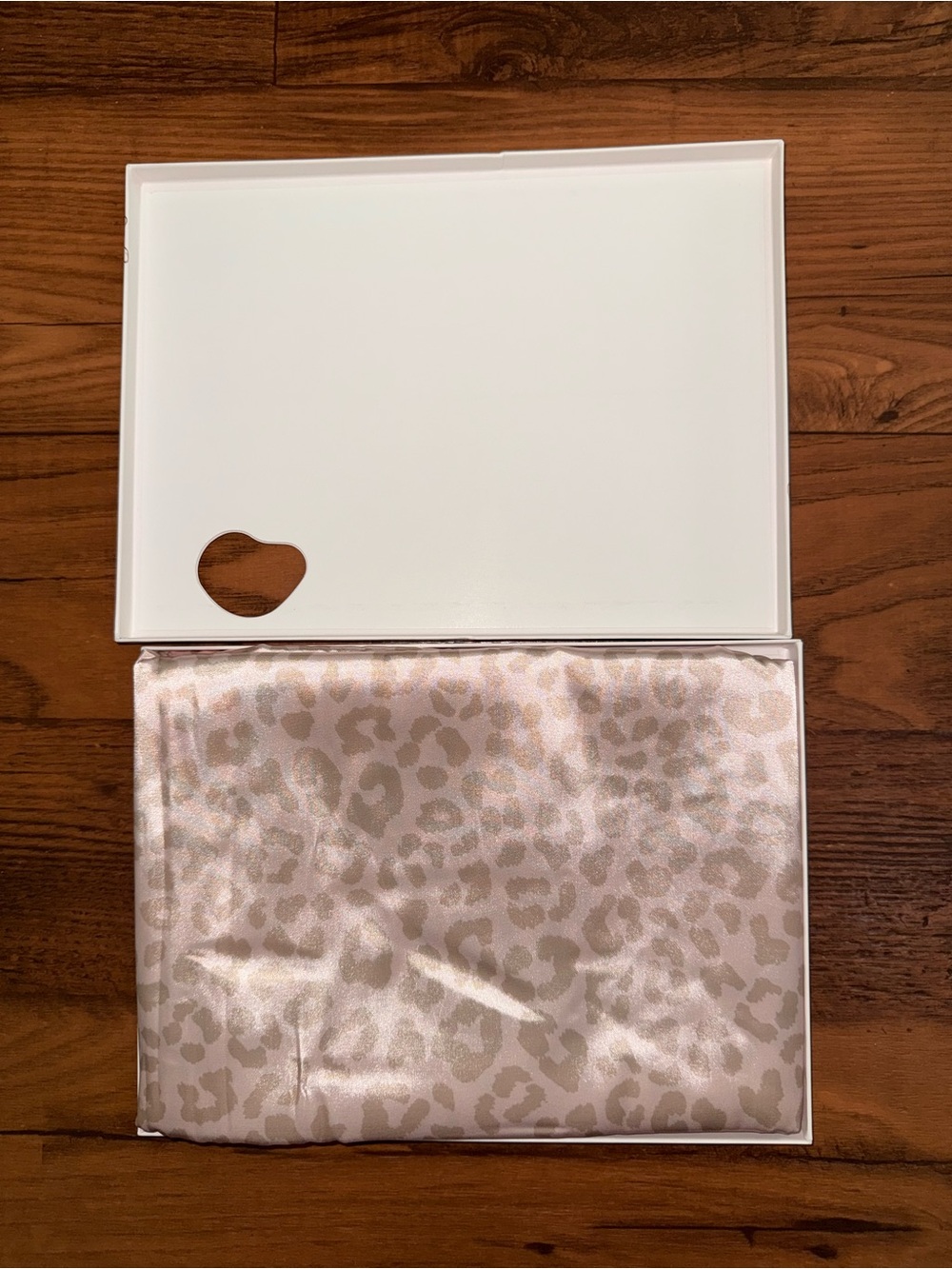 2 Satin Pillowcases Standard Size Pink Leopard Print - Picture 5 of 5